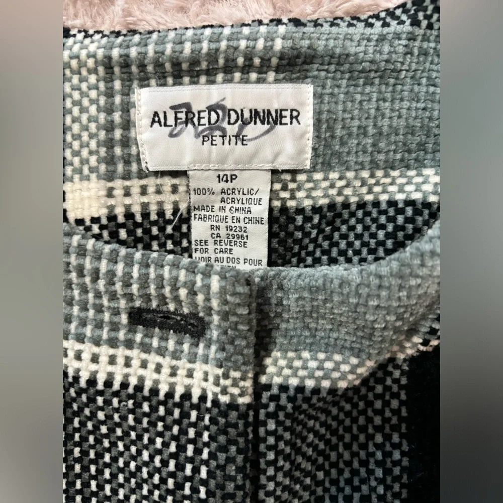 Vintage Alfred Dunner Blazer - Picture 10 of 10